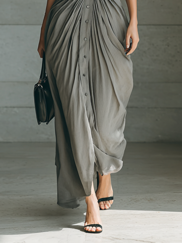 Zahara - Pleated long dress with a belt