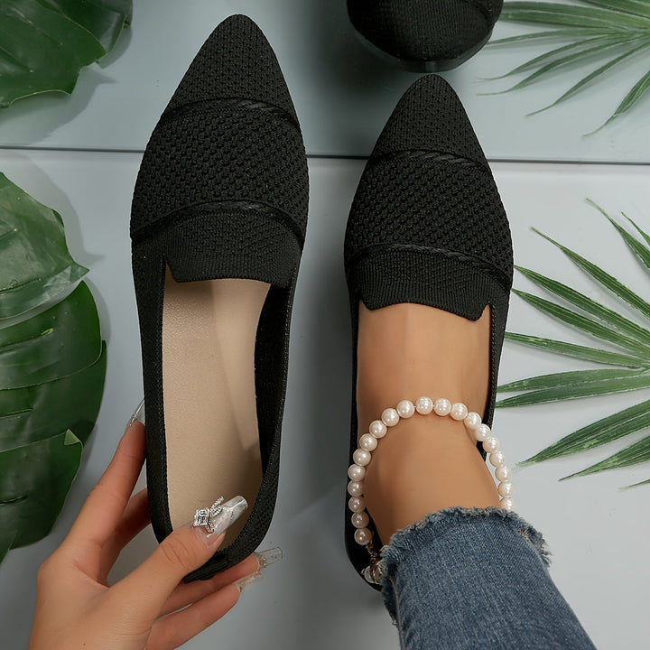 Women's knit ballet flats Xara in Black – top view on foot