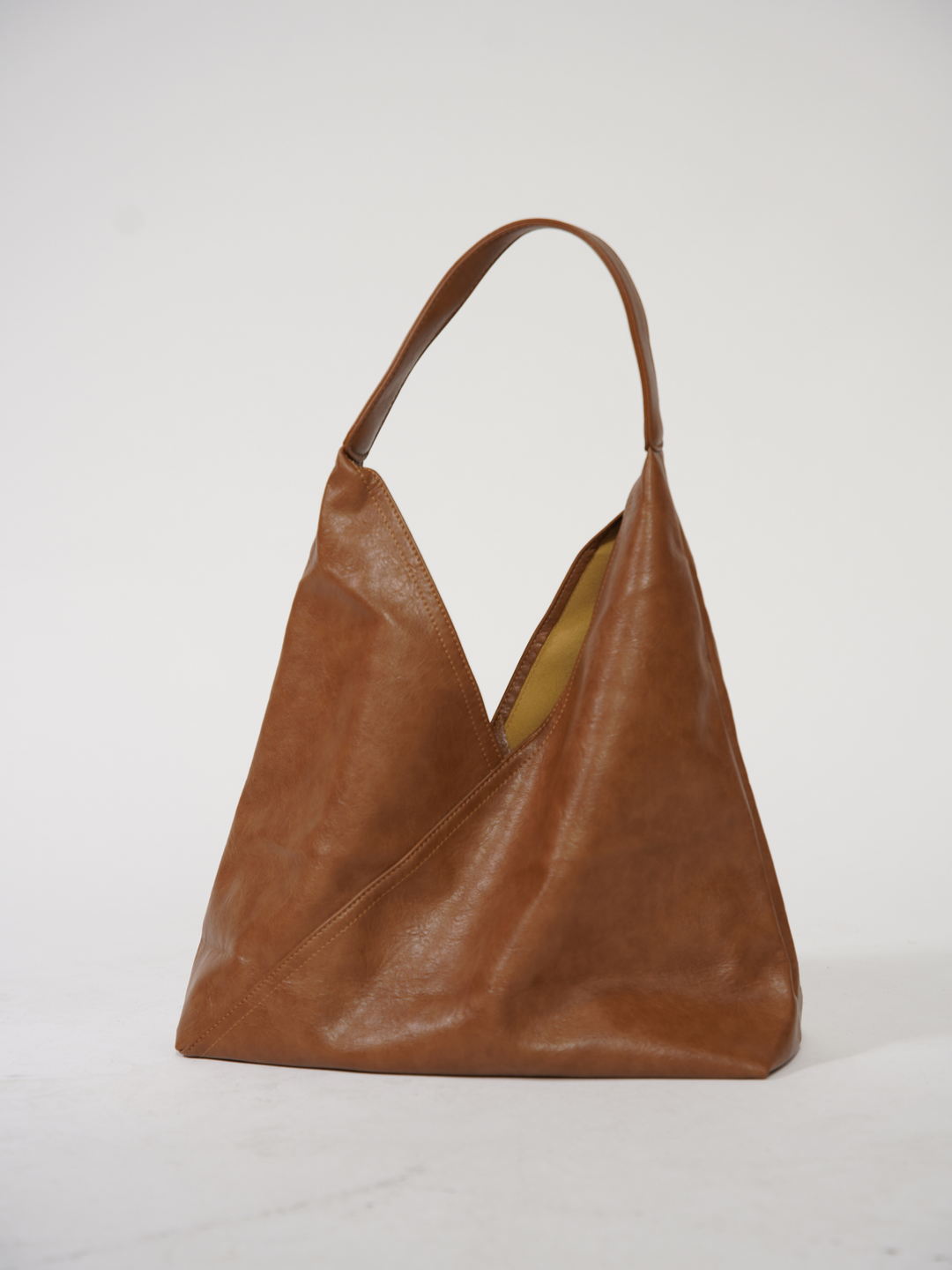 Zephyra Daily Shoulder Bag