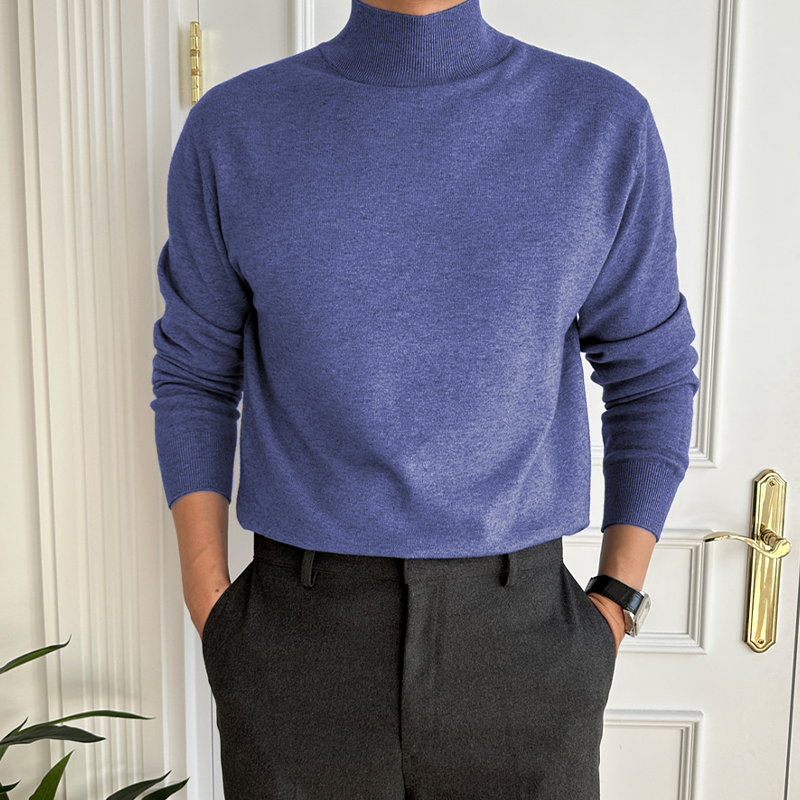 Men's fine knit mock neck jumper Piers in Blue – front view
