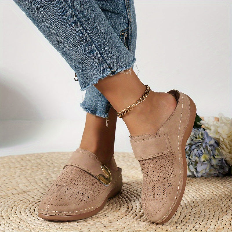 Women's closed toe mules Annabelle in Beige – worn side view