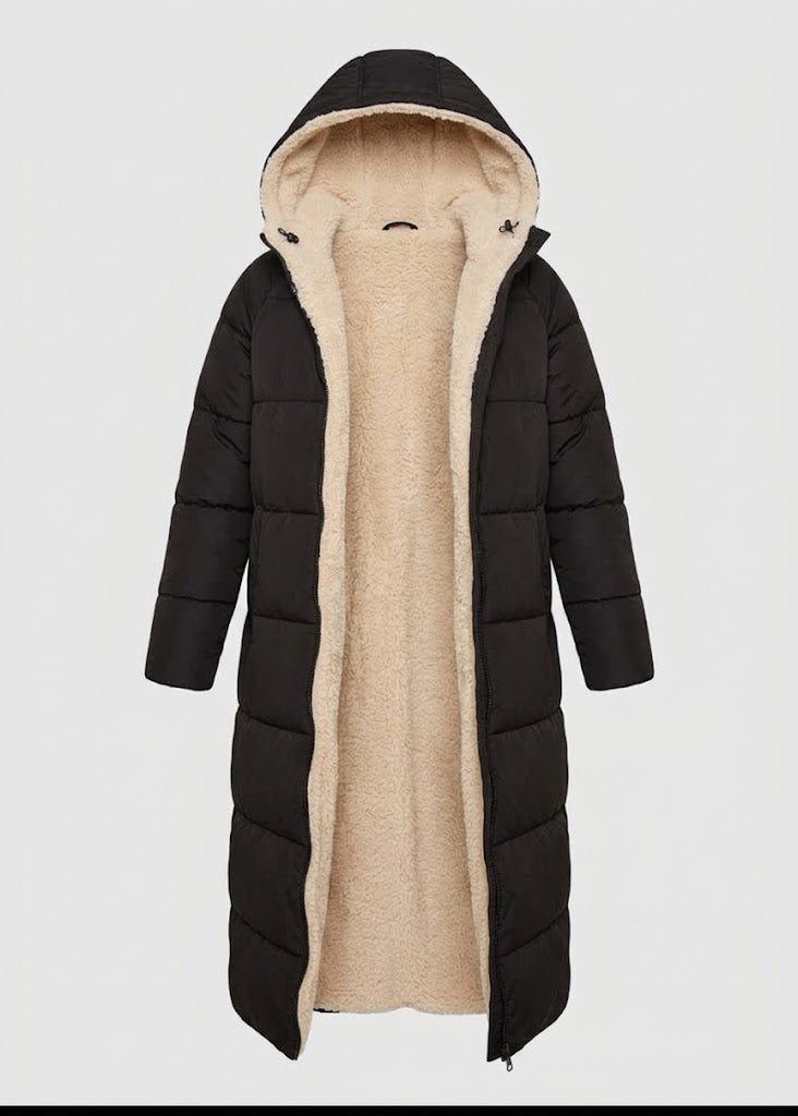Wells women's sherpa-lined puffer coat in Black – front view