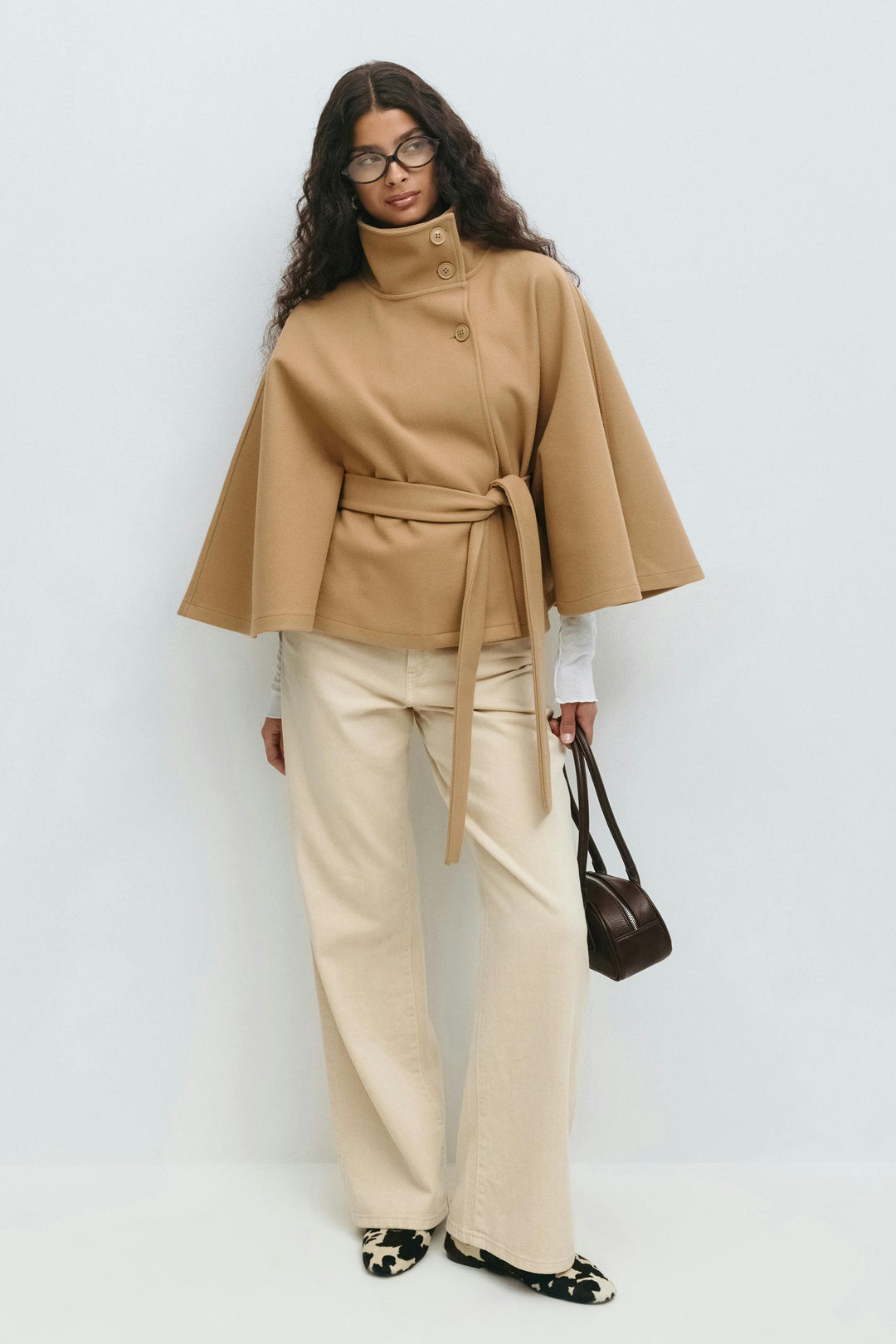 Slaidburn women's cape coat in Camel – front view