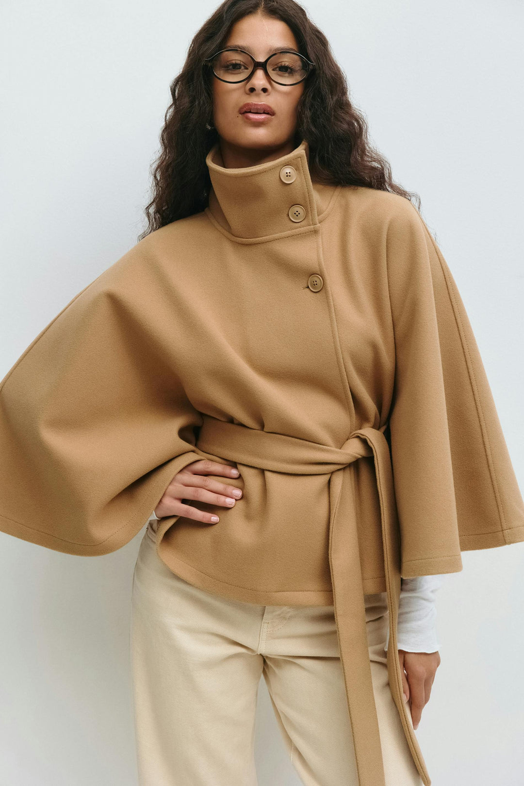 Slaidburn women's cape coat in Camel – front view