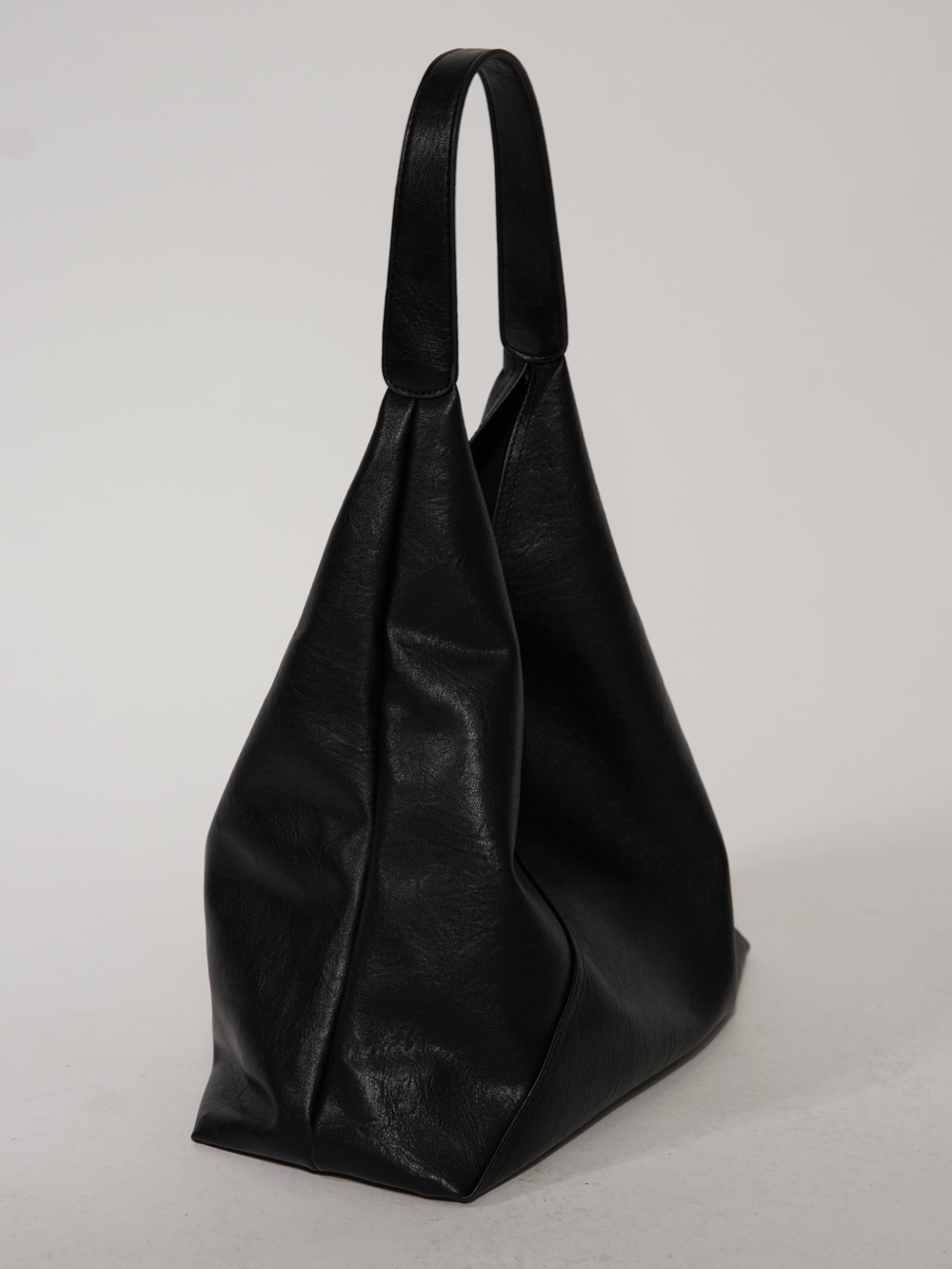 Zephyra Daily Shoulder Bag