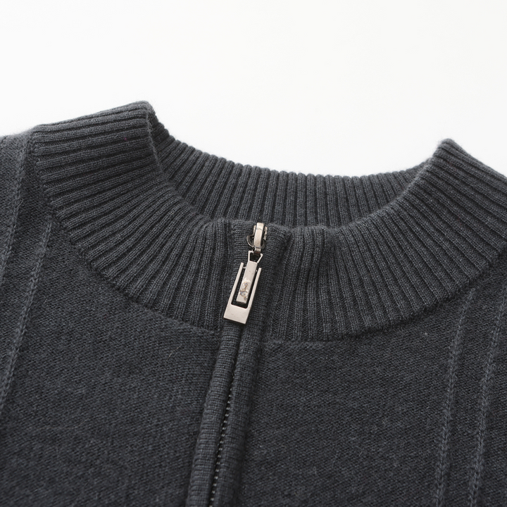 Men's ribbed half zip jumper Vittorio in Dark Grey – close-up of collar and zip