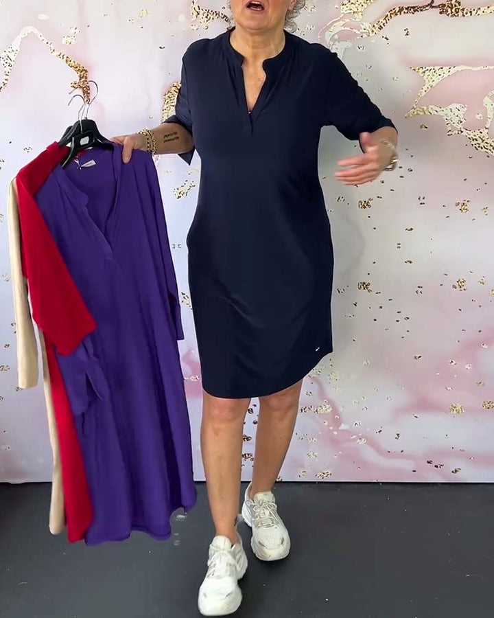 Hanneke - Plain dress with V-neck