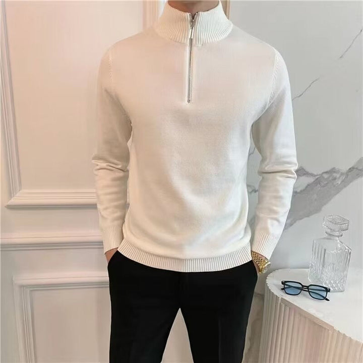 Men's fine knit quarter zip jumper in white – Oberon – close-up of zip collar