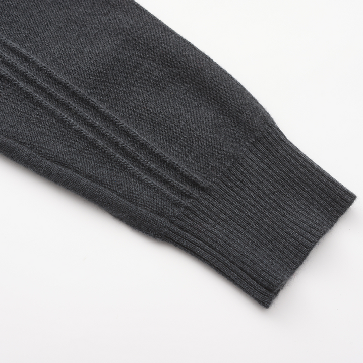Men's ribbed half zip jumper Vittorio in Dark Grey – close-up of ribbed cuff
