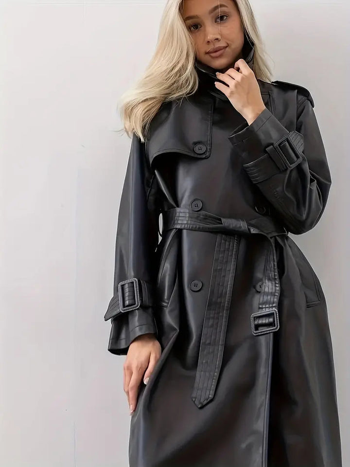 Reeth women's faux leather trench coat in Black – detail view