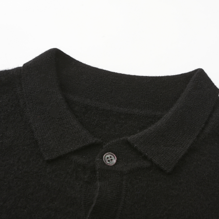 Men's soft knit polo jumper Ferris in Black – close-up of polo collar and button