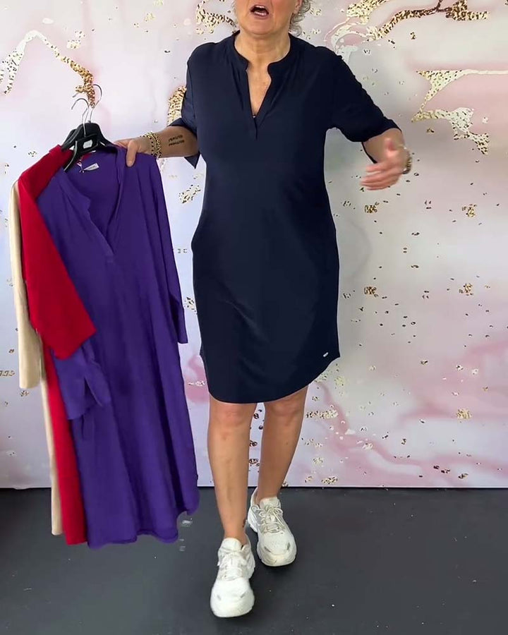 Hanneke - Plain dress with V-neck