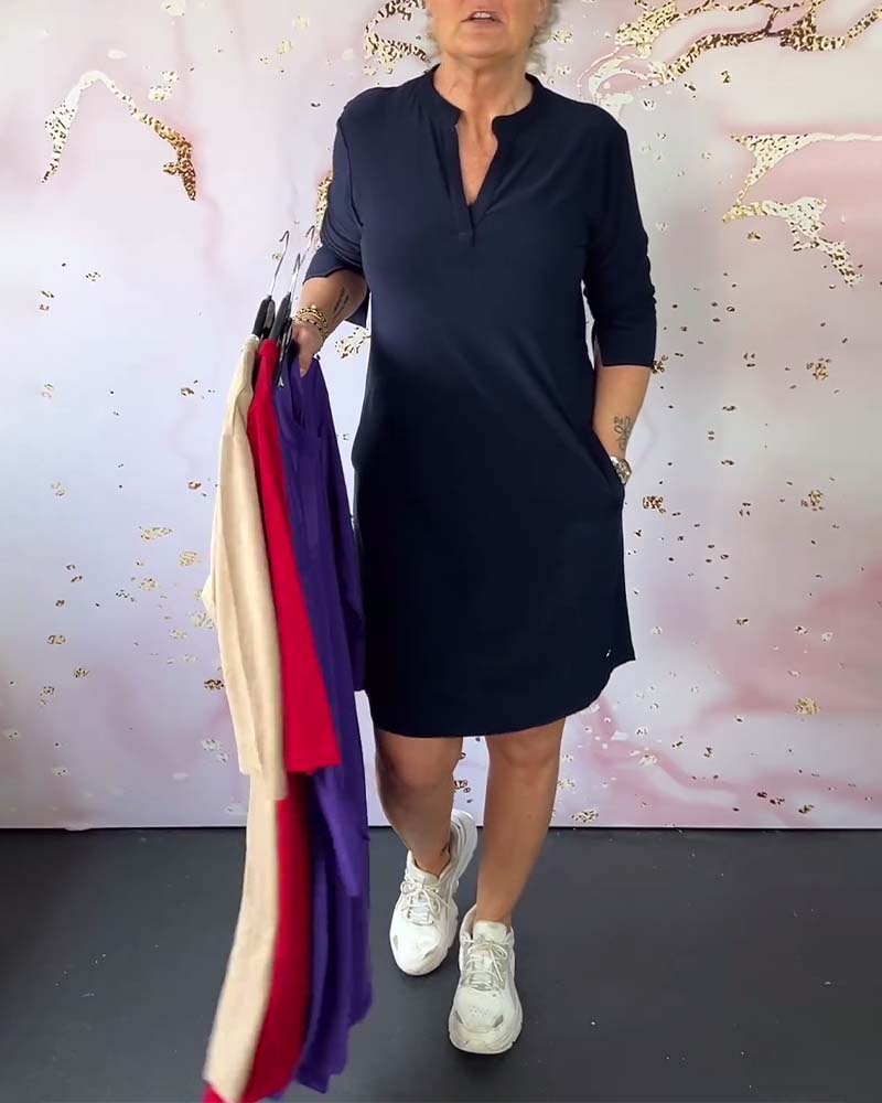 Hanneke - Plain dress with V-neck