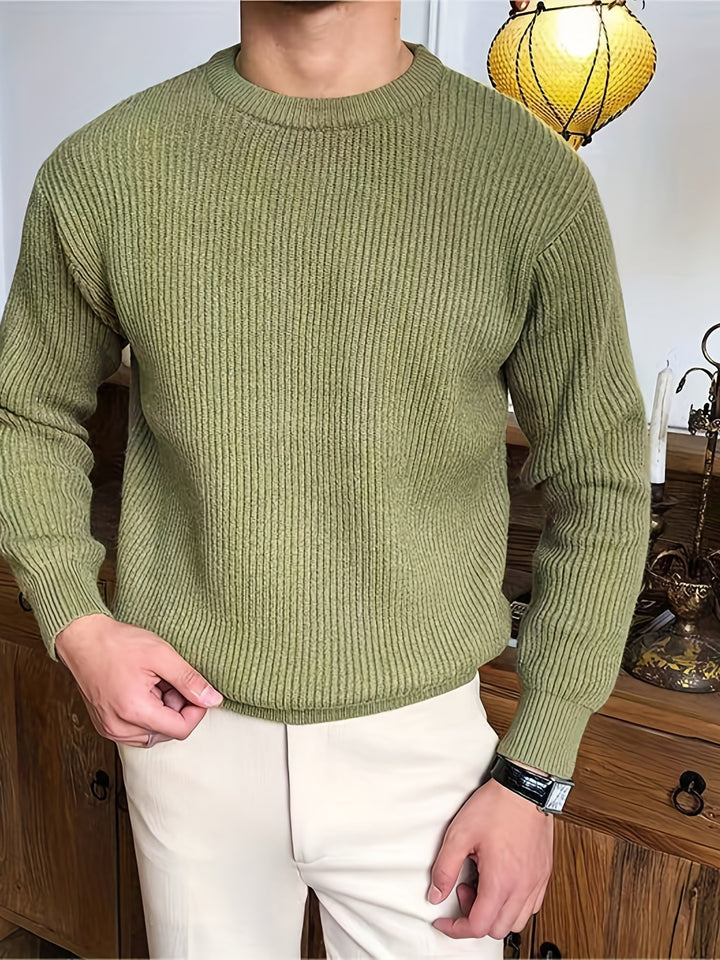 Men's ribbed crew neck jumper in army green – Quinlan – front view hand at hem