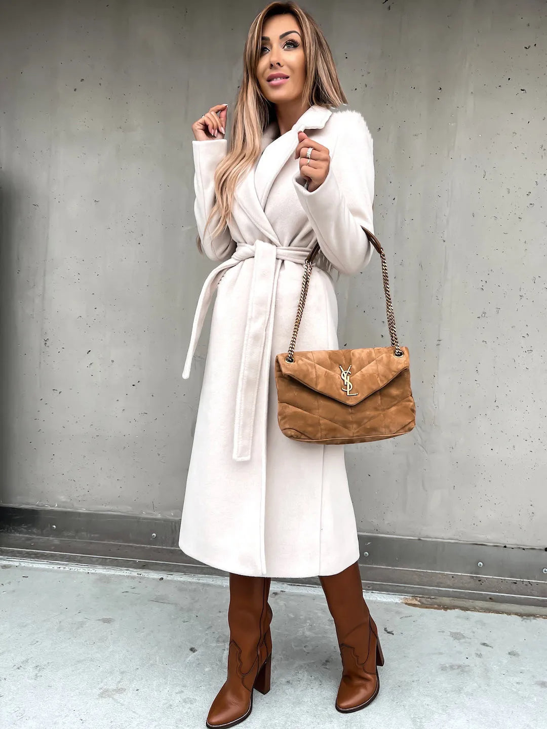 Women's belted wrap coat Lettie in White – front view