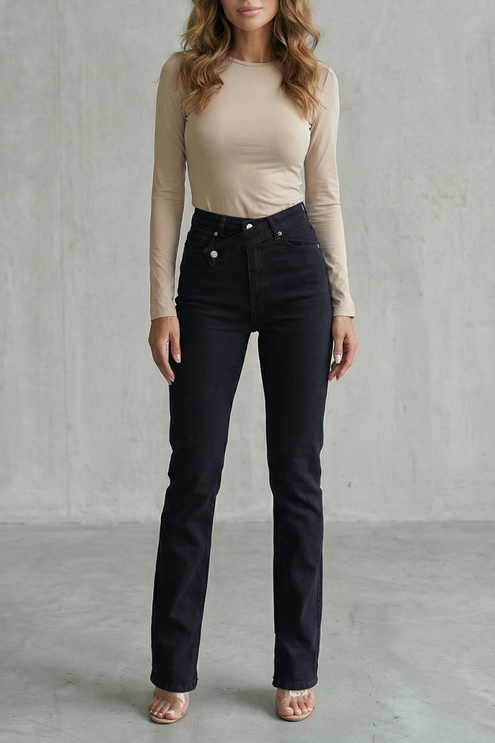 Women's High Waisted Straight Leg Jeans in Light Wash - Orvéline