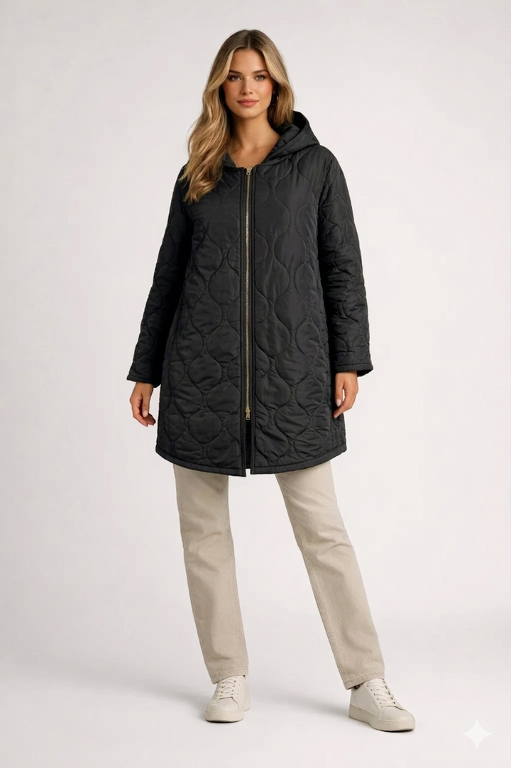 Howden women's quilted coat in Black – front view