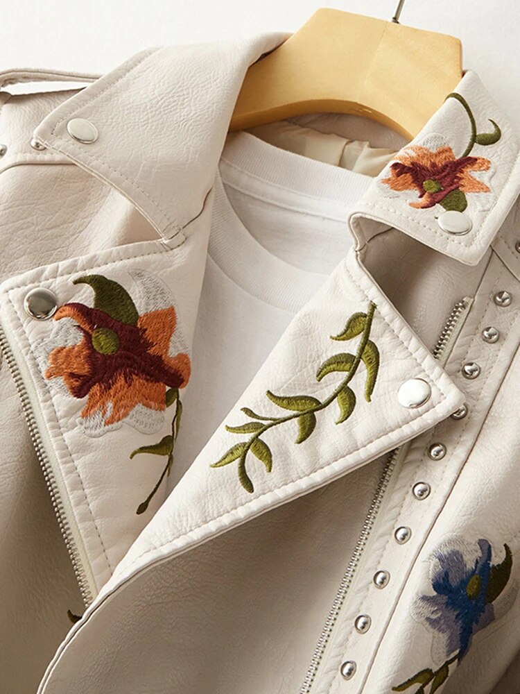 Women's embroidered biker jacket Susannah in Beige – collar embroidery close-up