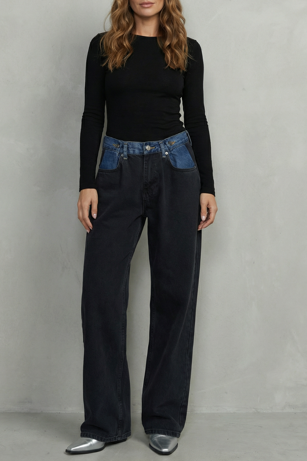 Women's Straight Leg Jeans in Black - Roséane