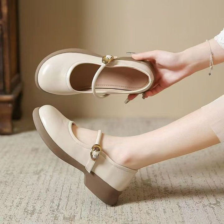 Women's Mary Jane shoes Yetta in Light Brown – angled side view