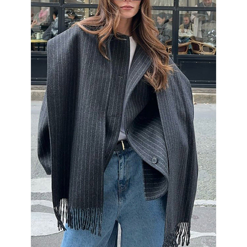 Women's pinstripe jacket Jacquetta in Charcoal Grey – worn open with jeans