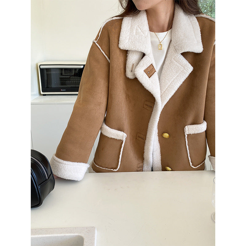 Women's faux suede jacket Sadie in Beige – front close-up