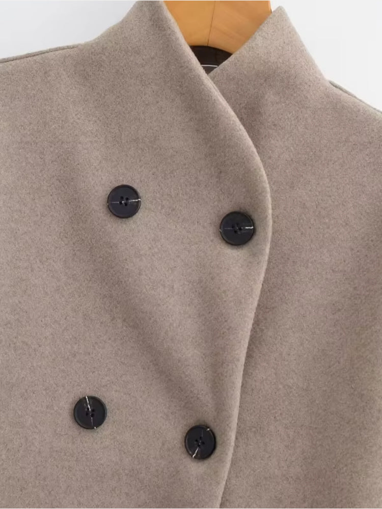 Women's short coat Yolande in Beige – stand collar and button detail