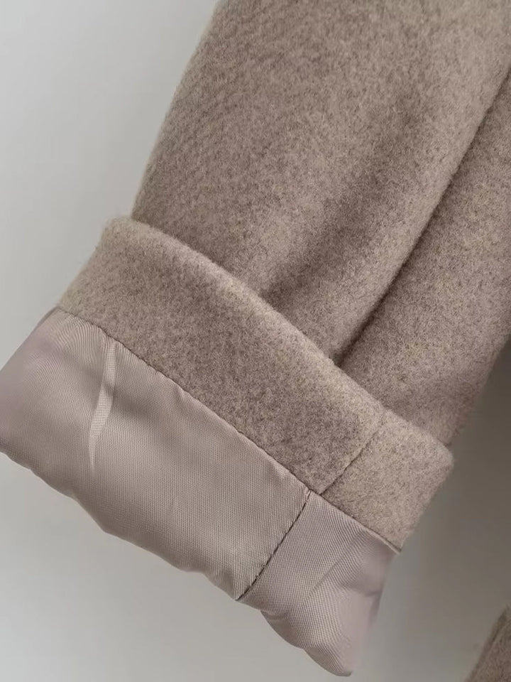 Women's short coat Yolande in Beige – lined cuff detail