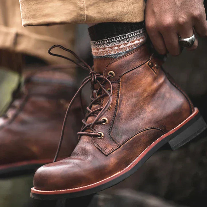 Men's lace-up ankle boots Serge in Brown – worn with patterned socks