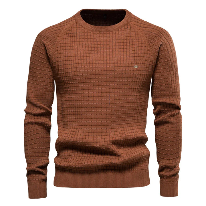 Men's grid waffle knit crew neck jumper in brown – Selwyn – front view