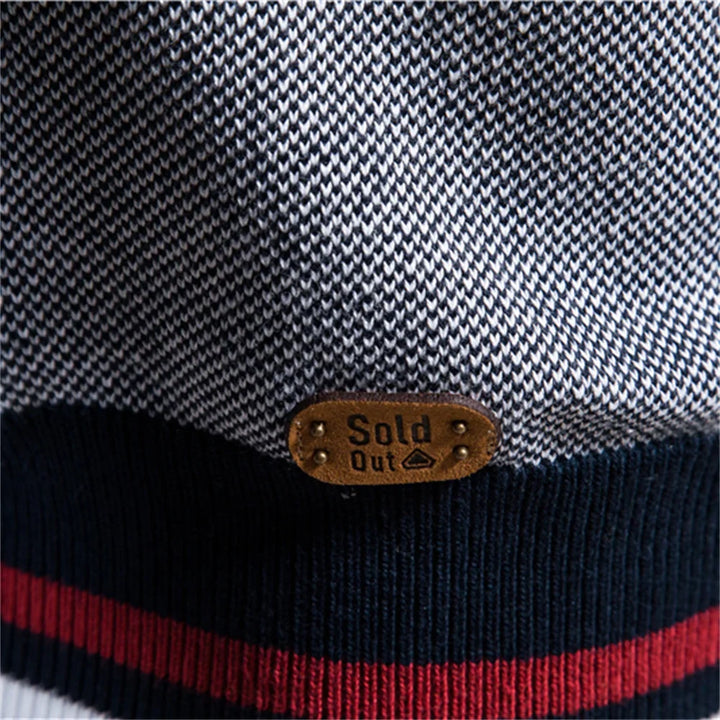 Men's zip up knit cardigan Aurelio in Blue – hem label detail
