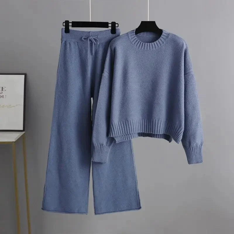 Women's knitted co ord trouser set Effie in Blue – product view