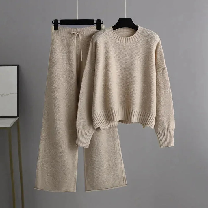 Women's knitted co ord trouser set Effie in Apricot – product view