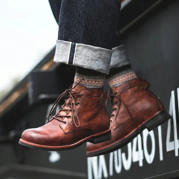 Men's lace-up ankle boots Serge in Brown – worn with turned-up jeans