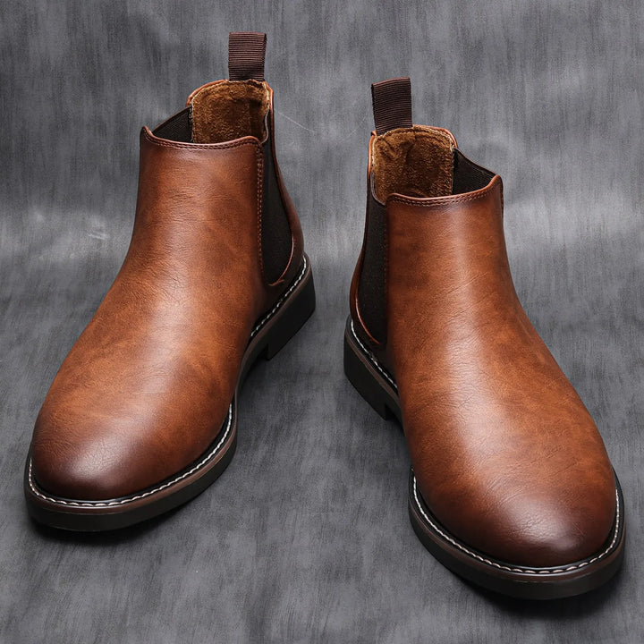 Men's classic Chelsea boots Bruno in Brown – front view of pair