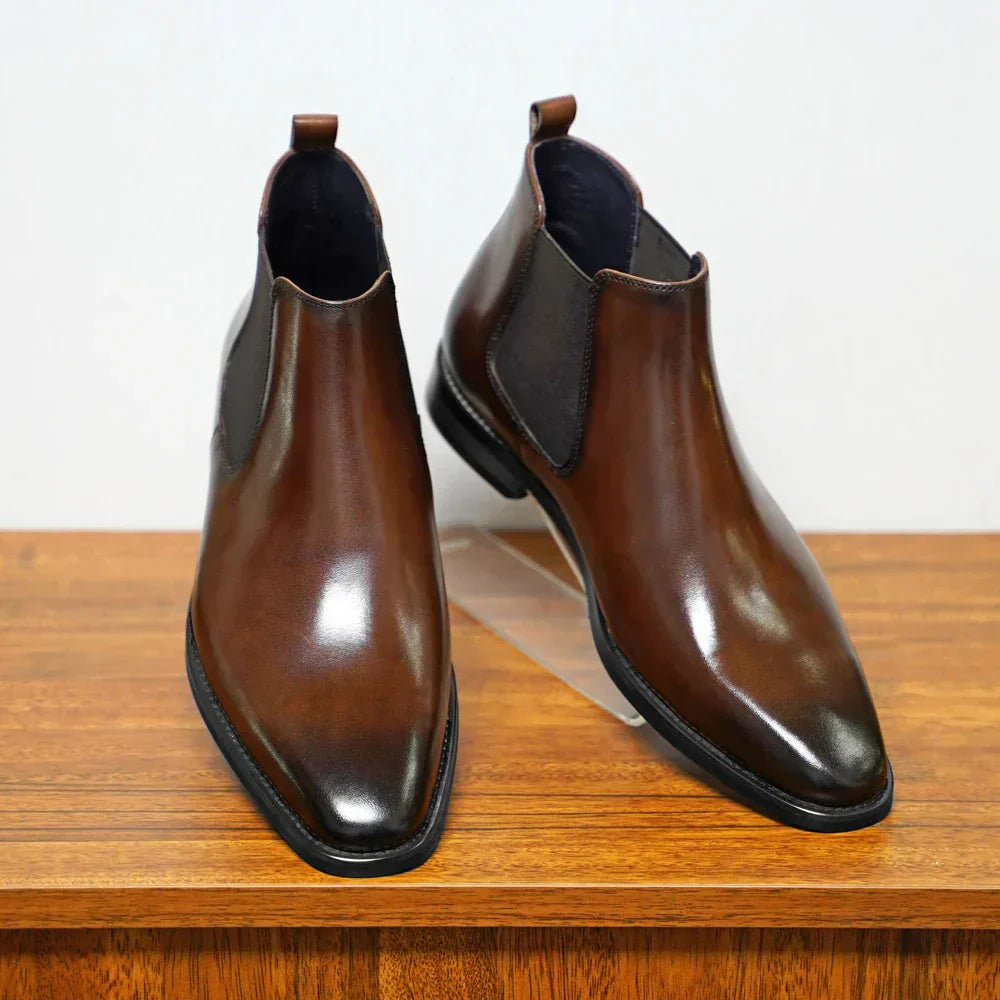 Men's polished Chelsea boots Didier in Brown – front view
