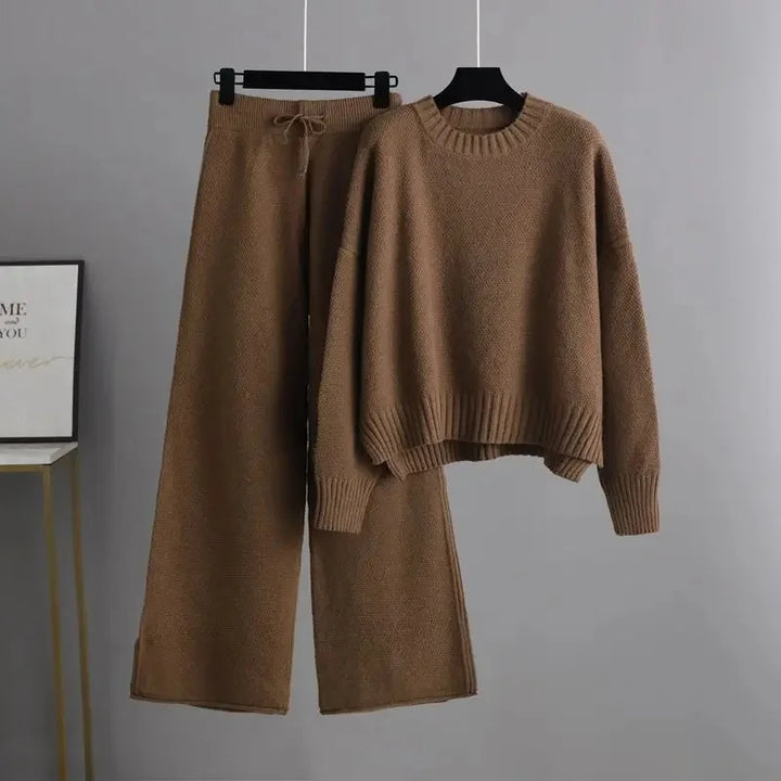 Women's knitted co ord trouser set Effie in Brown – product view