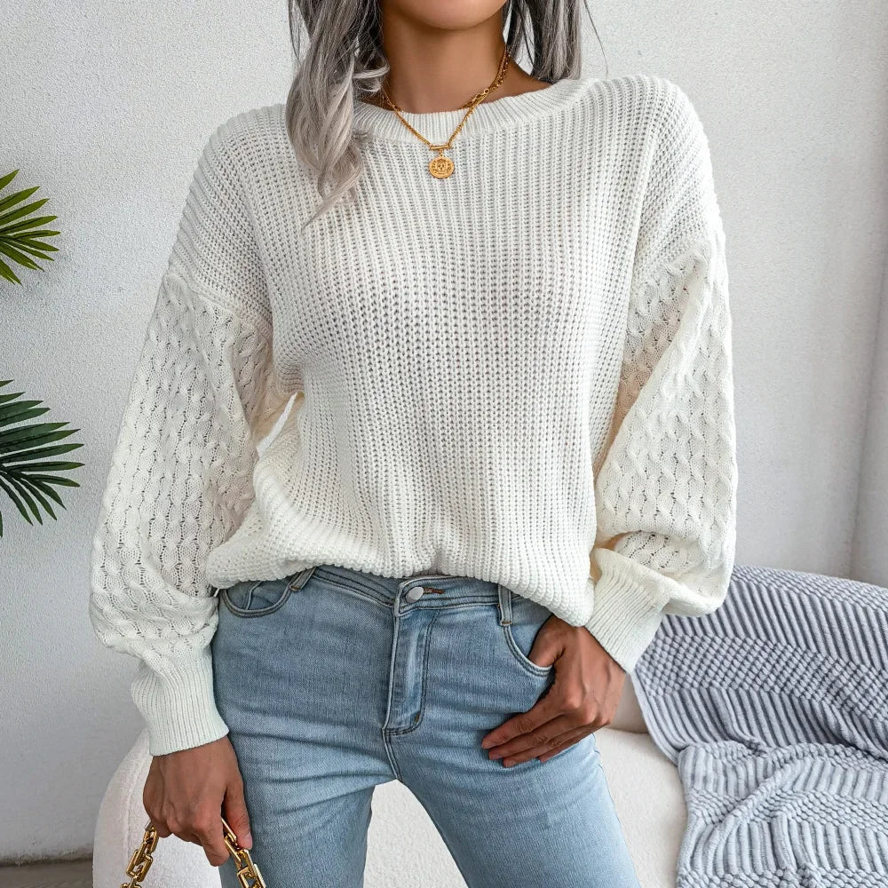 Perdita - Women's relaxed crew neck jumper in White – front view
