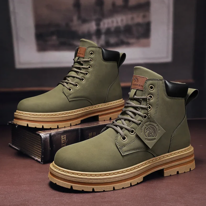 Men's chunky lace-up boots Zephyrion in Green – pair on books