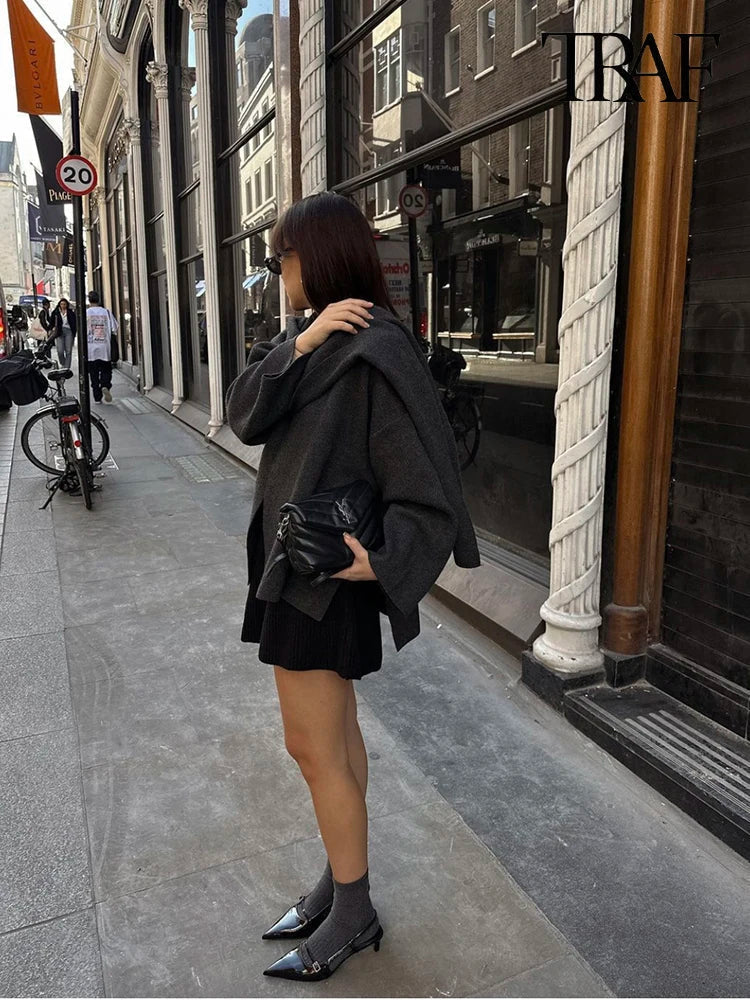 Women's scarf jacket Tansy in Grey – side street view