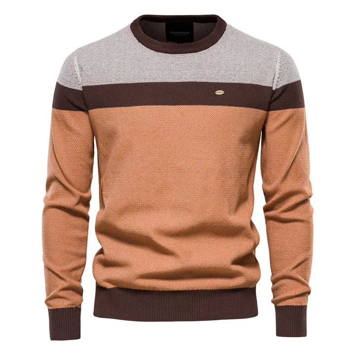 Men's colour block crew neck jumper in rust – Aelric – front view