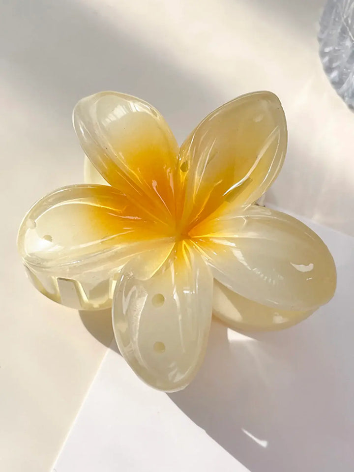 Bonnie Glossy Flower Hairclip