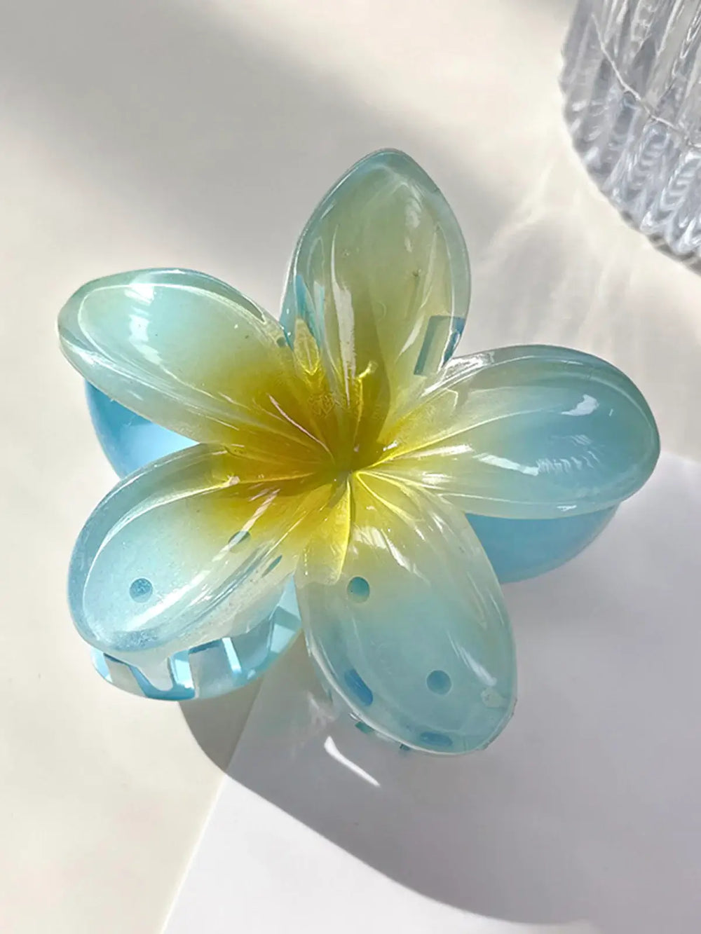 Bonnie Glossy Flower Hairclip