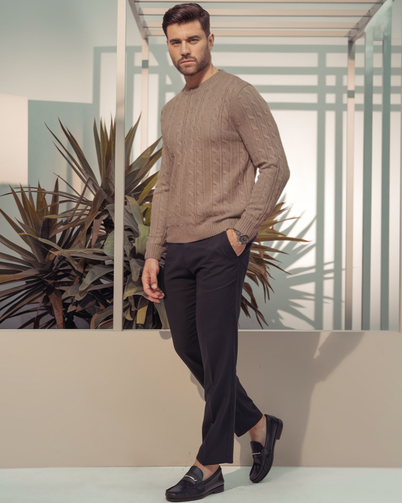 Men's dark beige cable knit crew neck jumper – worn by model, full-length view