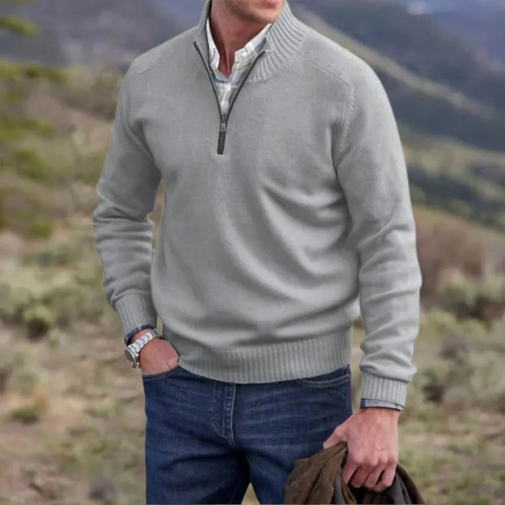 Men's soft knit quarter zip jumper Linton in Light Grey – outdoor lifestyle view