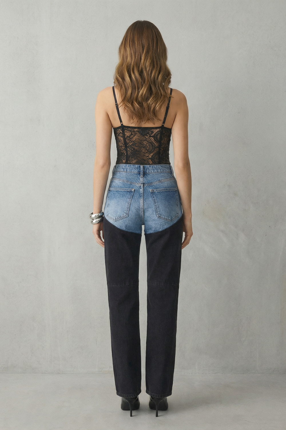 Women's High Rise Two Tone Straight Leg Jeans - Quélisse