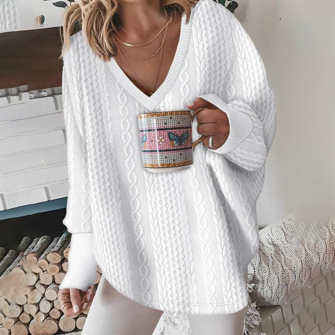 Women's oversized V neck cable knit jumper Bessie in White – front view