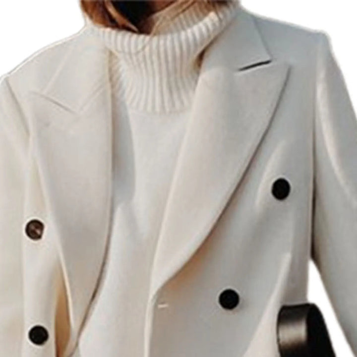Women's longline coat Kitty in White – lapel close-up