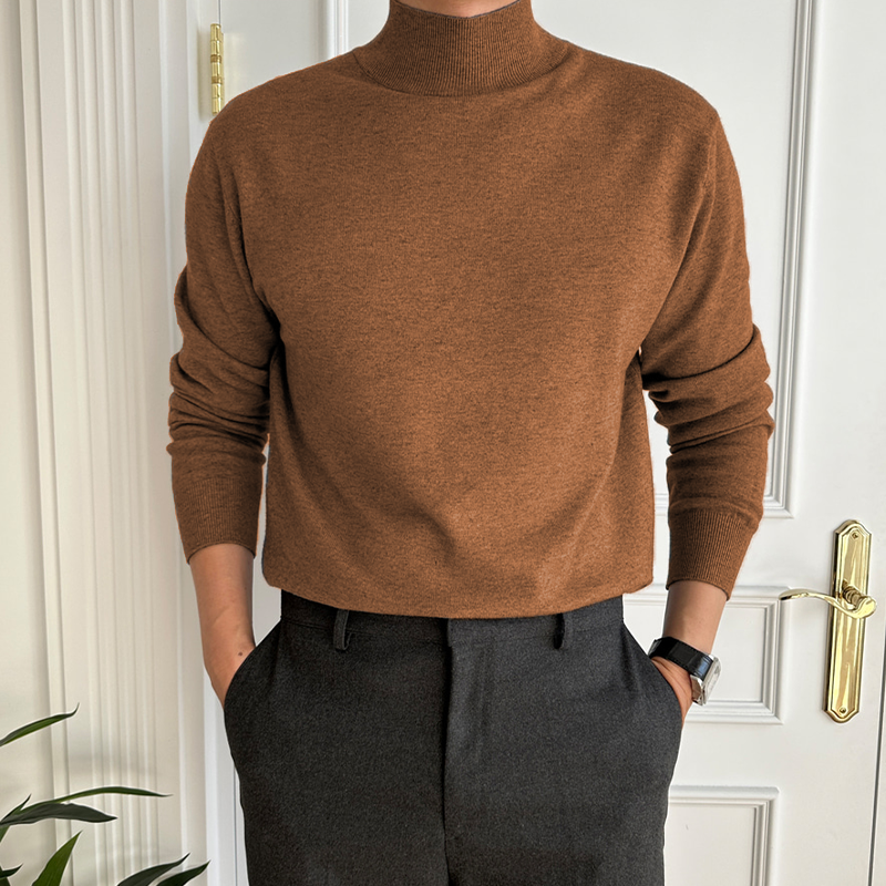 Men's fine knit mock neck jumper Piers in Brown – front view