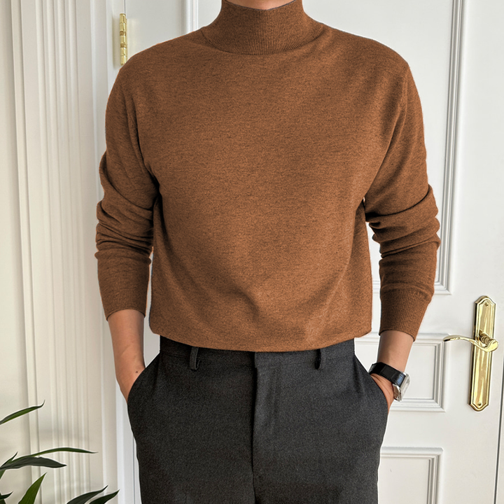 Men's fine knit mock neck jumper Piers in Brown – front view